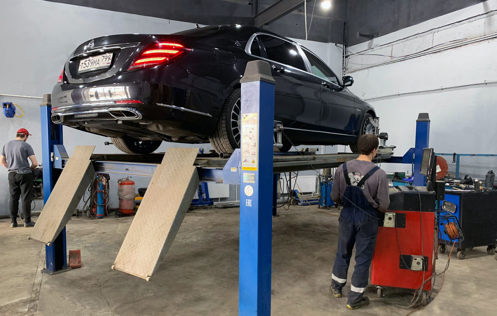 Сход-развал Mercedes-Benz с инклинометром